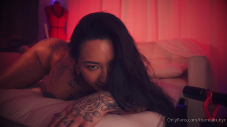 RubyRenegade ASMR spanking/screens/vlcsnap-2024-02-26-21h37m30s270.jpg