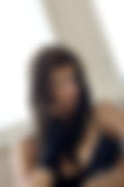 [EscortCasting.com] Full SiteRip (FEB 2018)/04_LUCKY LUCIE THEODOROVA/escort-lucie-theodorova-03.jpg