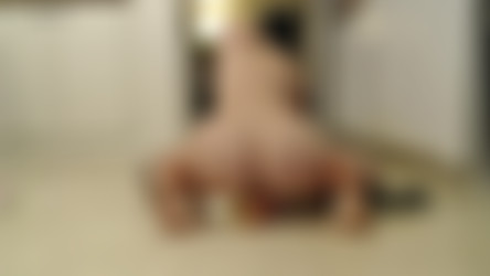 Tinytwat 2/Tinytwat_Squirting_On_My_Feet_In_Sisters_Kitchen.mp4