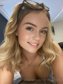 [Onlyfans] Britney20003 - SiteRip/Posts/Images/2022-08-08_2316x3088_4a06fdd4ff2f9ff6e15147edc085ad01.jpeg