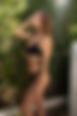 2022phdee/2022-01/[photodromm] 2022-01-30 Georgina - Plein Air Shower (x42, 3000 px)/Plein Air Shower (1).jpg