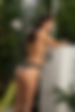 2022phdee/2022-01/[photodromm] 2022-01-30 Georgina - Plein Air Shower (x42, 3000 px)/Plein Air Shower (16).jpg
