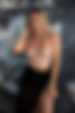 2022phdee/2022-03/[photodromm] 2022-03-10 Brenda - Reverse Graffiti (x46, 3000 px)/Reverse Graffiti (19).jpg