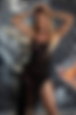 2022phdee/2022-03/[photodromm] 2022-03-10 Brenda - Reverse Graffiti (x46, 3000 px)/Reverse Graffiti (2).jpg