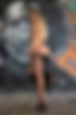 2022phdee/2022-03/[photodromm] 2022-03-10 Brenda - Reverse Graffiti (x46, 3000 px)/Reverse Graffiti (27).jpg