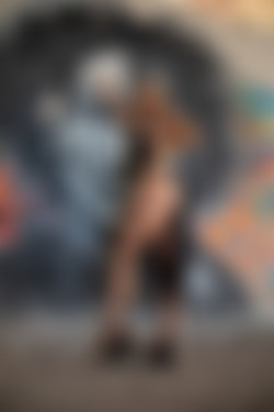 2022phdee/2022-03/[photodromm] 2022-03-10 Brenda - Reverse Graffiti (x46, 3000 px)/Reverse Graffiti (3).jpg