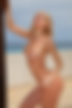 photodromm.com - 2014-01 - 2014-03/photodromm.com - 2014-03/alisa - rooftop blonde 2/41l.jpg