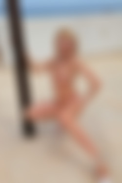 photodromm.com - 2014-01 - 2014-03/photodromm.com - 2014-03/alisa - rooftop blonde 2/47l.jpg