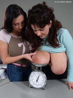 Milena Velba/Weighing Tits (2004 mar)/weig2.jpg