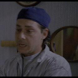 The.Resurrected.1991.UHD.BluRay.2160p.FLAC.2.0.DV.HEVC.HYBRID.REMUX-FraMeSToR.mkv