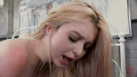 Lexi Lore 2/LESBO_STRAPON/45230_EB.mp4
